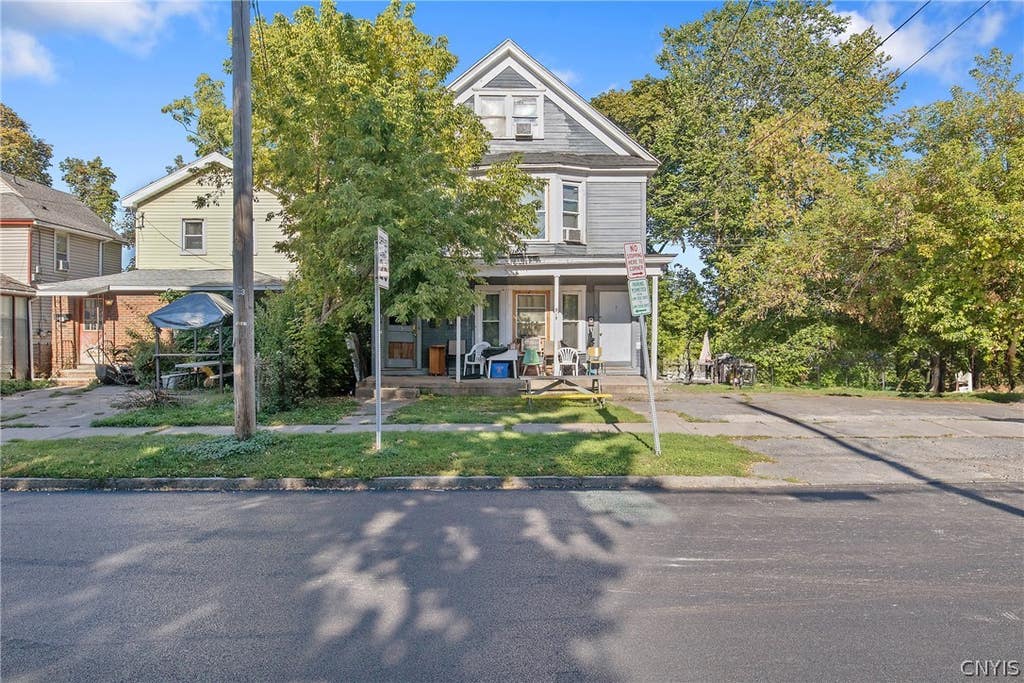 Photo of 913 Lemoyne Avenue #15, Syracuse, NY 13208 (MLS # S1701705)