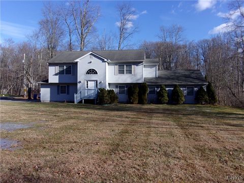 Photo of 11 DREPS Drive, Carmel, NY 10541 (MLS # S1653480)