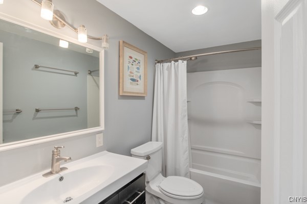 7738 Willowbrook Court, Clay, New York image 21