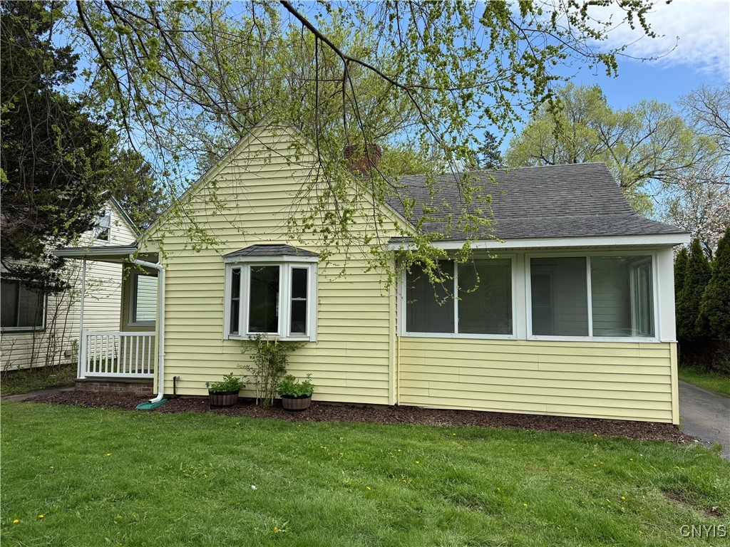 2025 Valley Drive, Syracuse, New York image 1