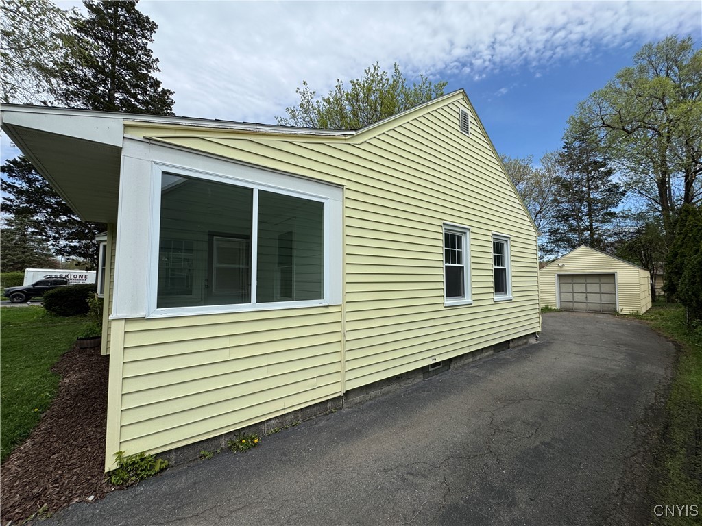 2025 Valley Drive, Syracuse, New York image 29