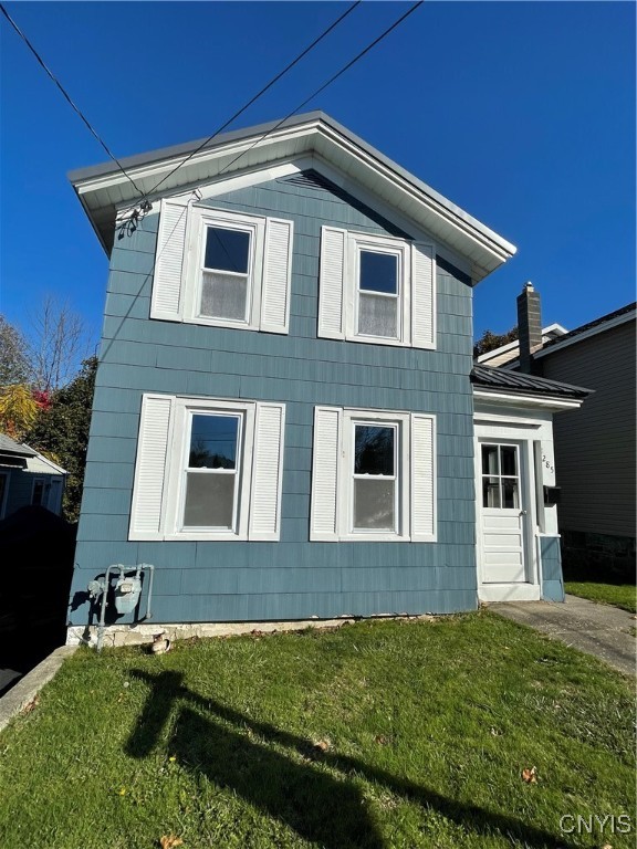 285 W 8th Street