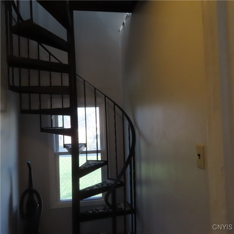 224 Washington Square Sq, Syracuse, New York image 9