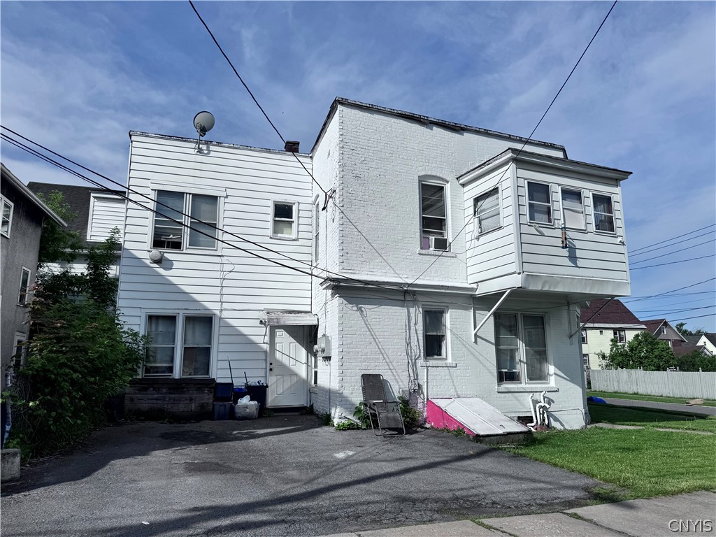 901 Bacon Street