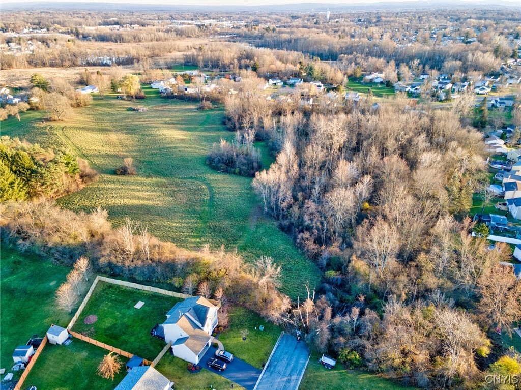 Lawton Road, Clay, New York image 18