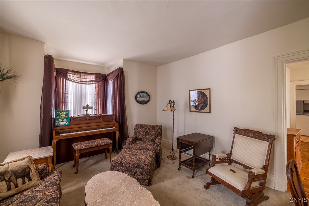 21 Hillside Avenue