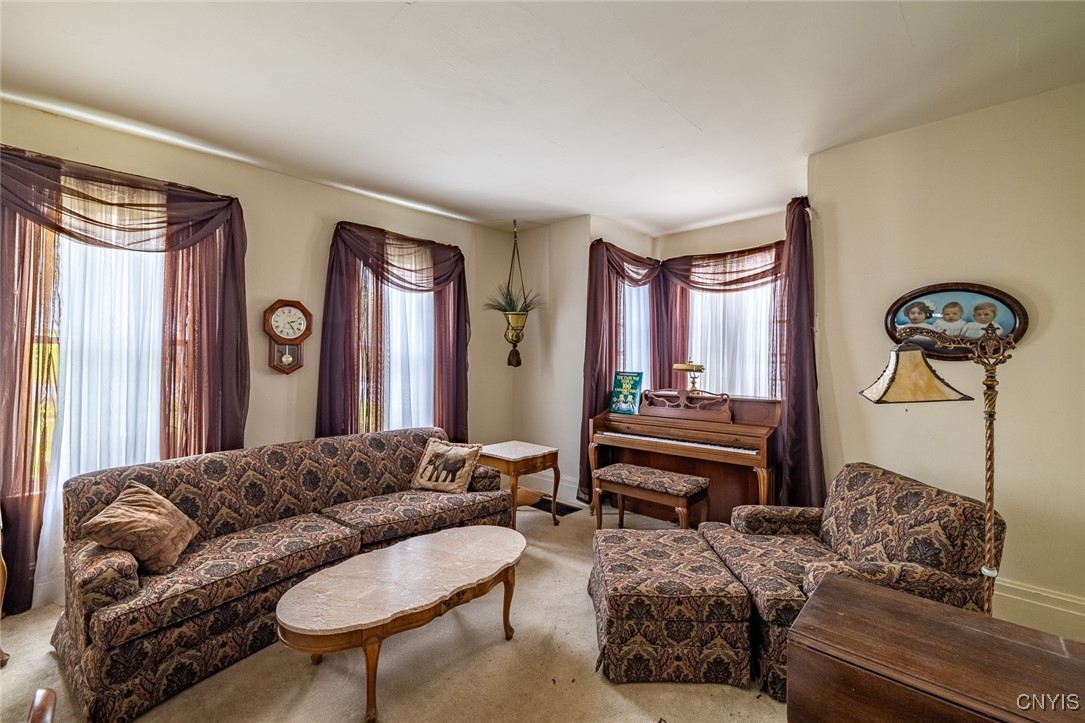 21 Hillside Avenue