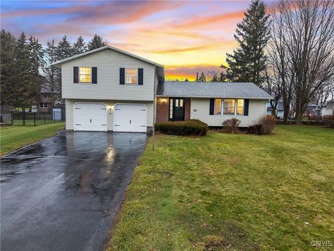 Homes For Sale - 110 Mallard Drive<br/> Camillus, NY 13031