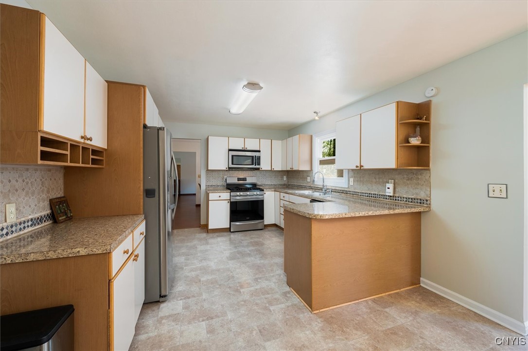 6 Viburnum Place, New Hartford, New York image 10