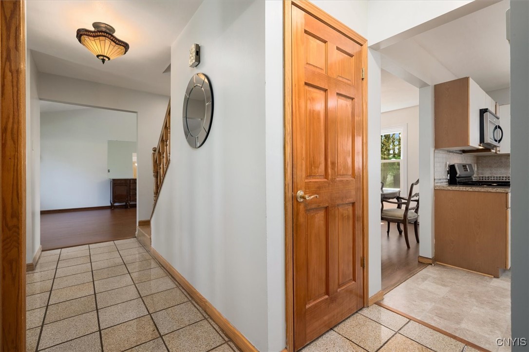 6 Viburnum Place, New Hartford, New York image 24