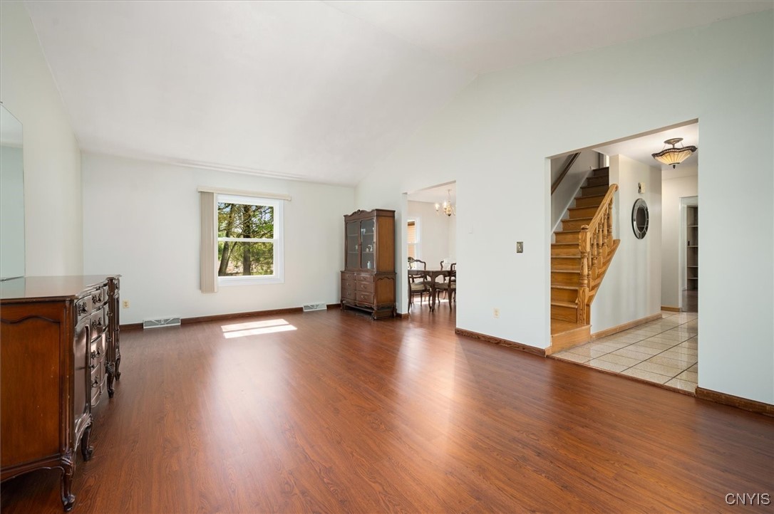 6 Viburnum Place, New Hartford, New York image 7