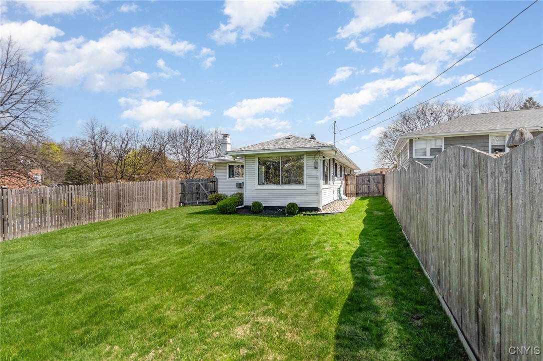 200 Hurlburt Road, Syracuse, New York image 25