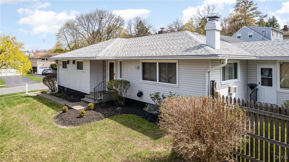 200 Hurlburt Road, Syracuse, New York image 26