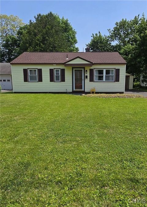 24 Pinecrest Road Whitesboro NY 13492