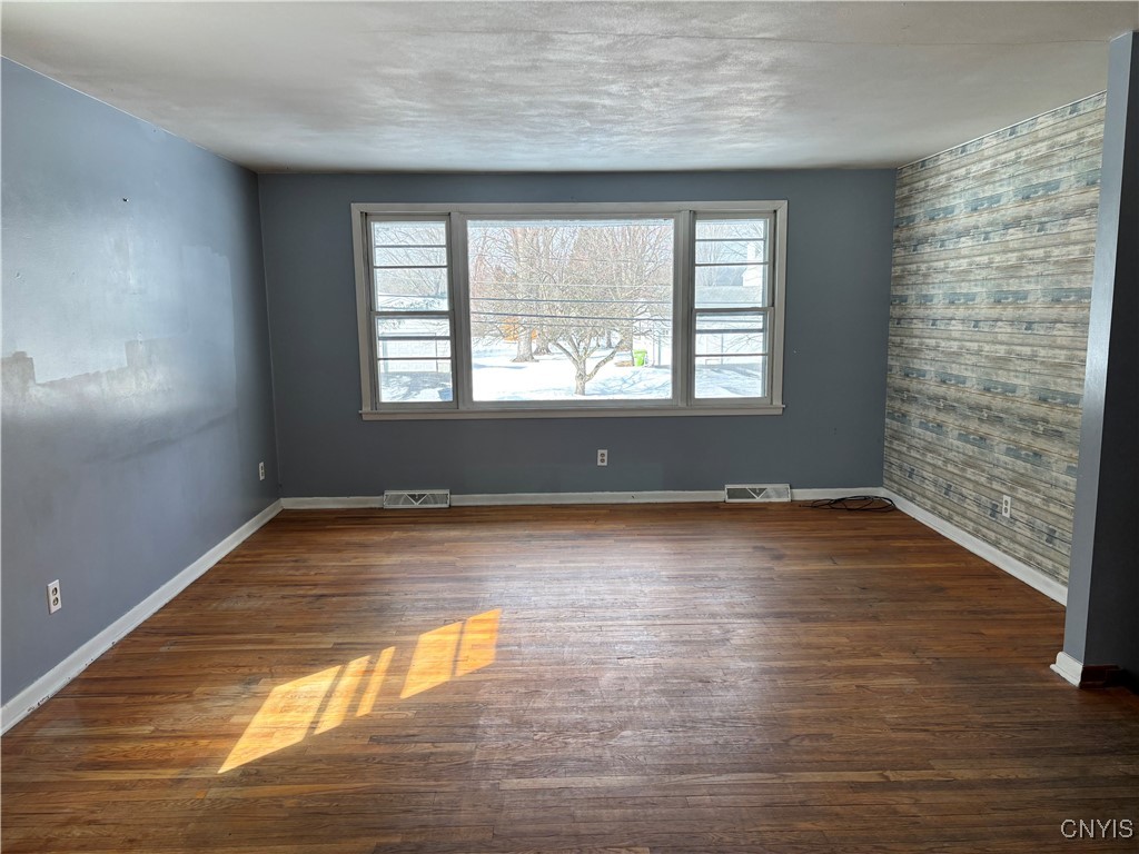 6542 N Manlius Road, Manlius, New York image 6