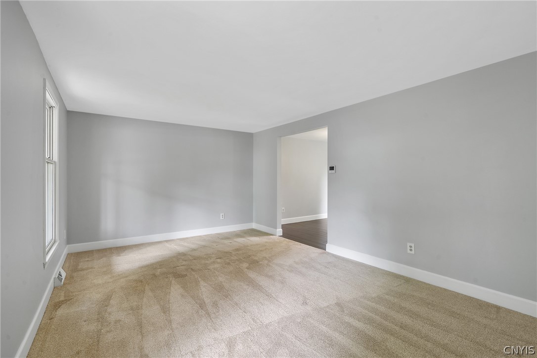 8841 Wandering Way