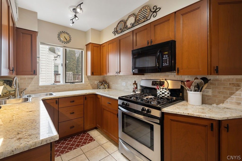 Photo of 223 Wellington Road, DeWitt, NY 13214 (MLS # S1668948)