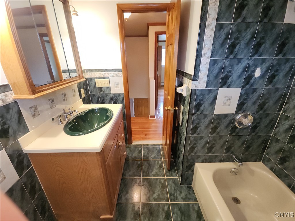320 Gordon Parkway, Camillus, New York image 17