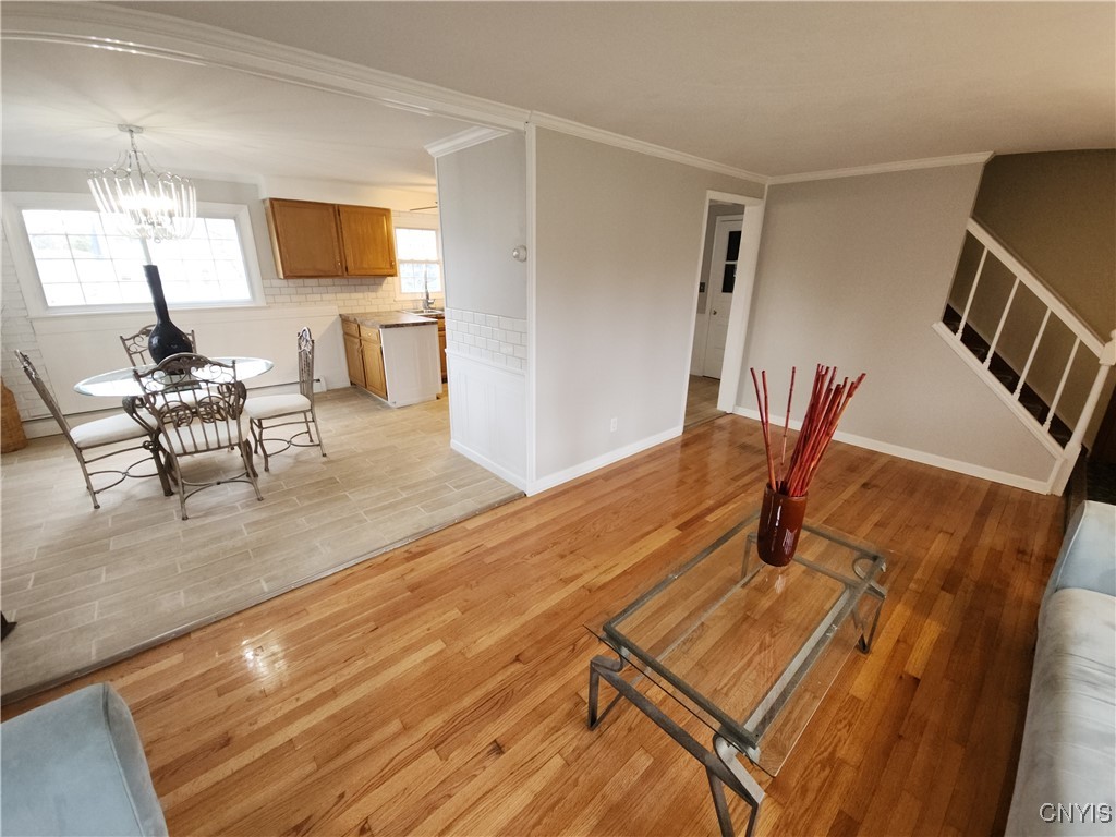 320 Gordon Parkway, Camillus, New York image 8