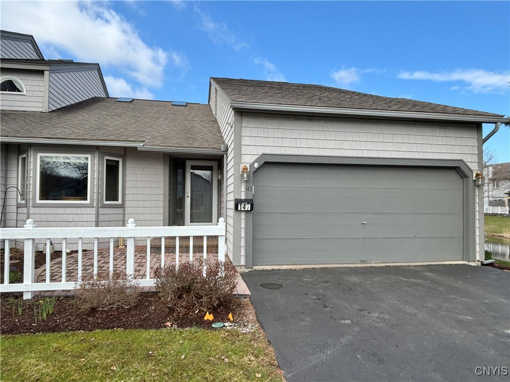 147 Summerhaven Drive, Manlius, New York image 1