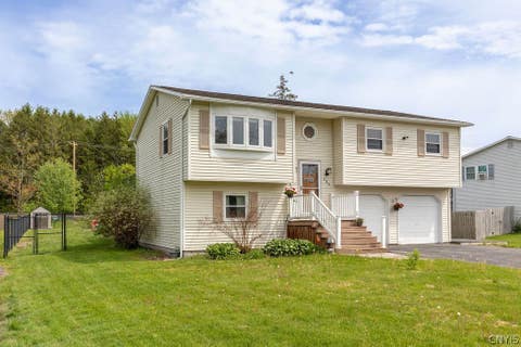 Homes For Sale - 206 Hickory Way<br/> Hastings, NY 13036