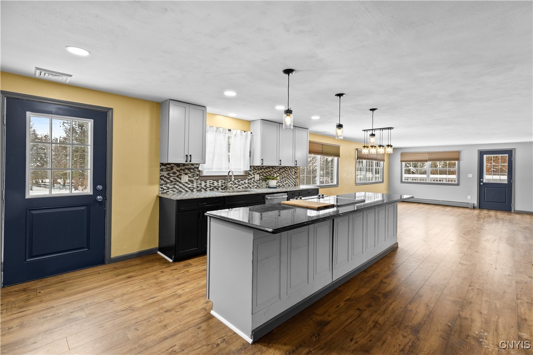 9821 State Route 365 Highway