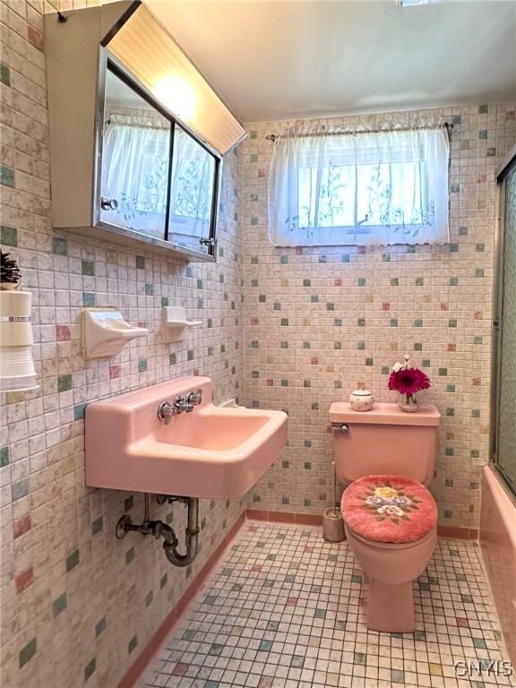 225 Pleasant Street, Utica, New York image 22