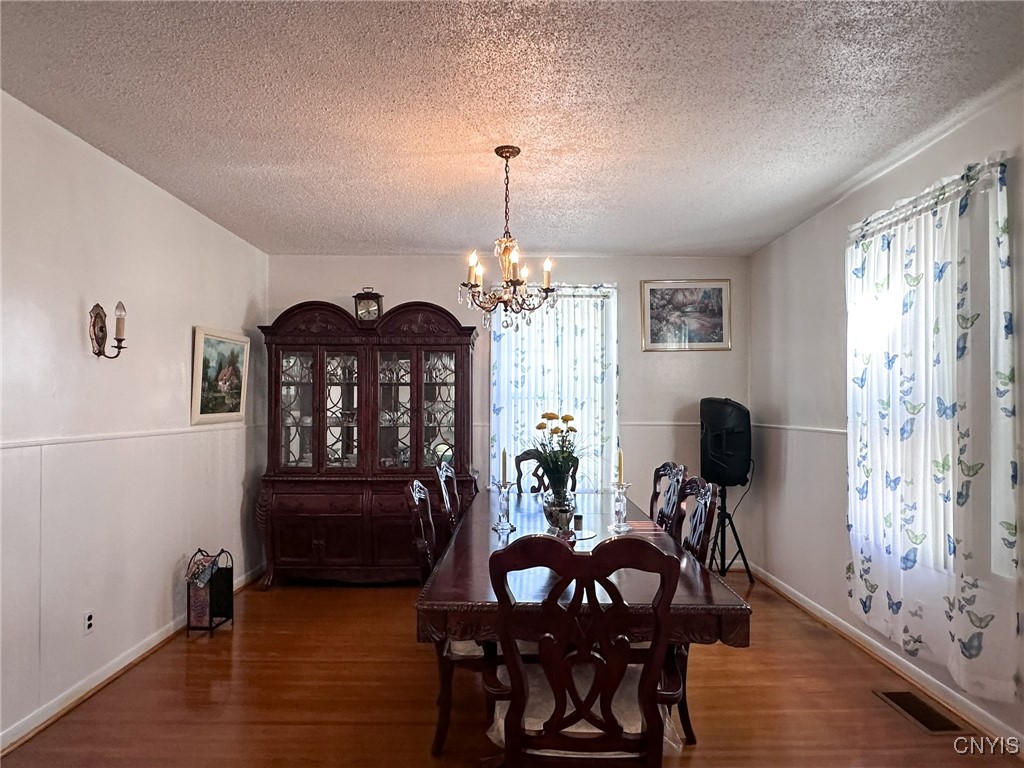 225 Pleasant Street, Utica, New York image 15