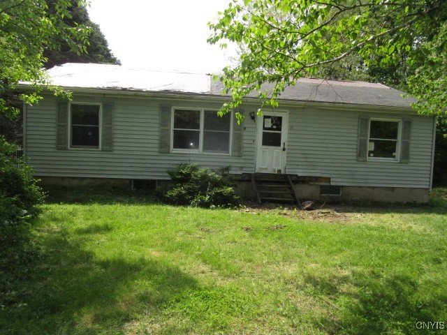19 Skylane Drive, Hastings, New York image 1