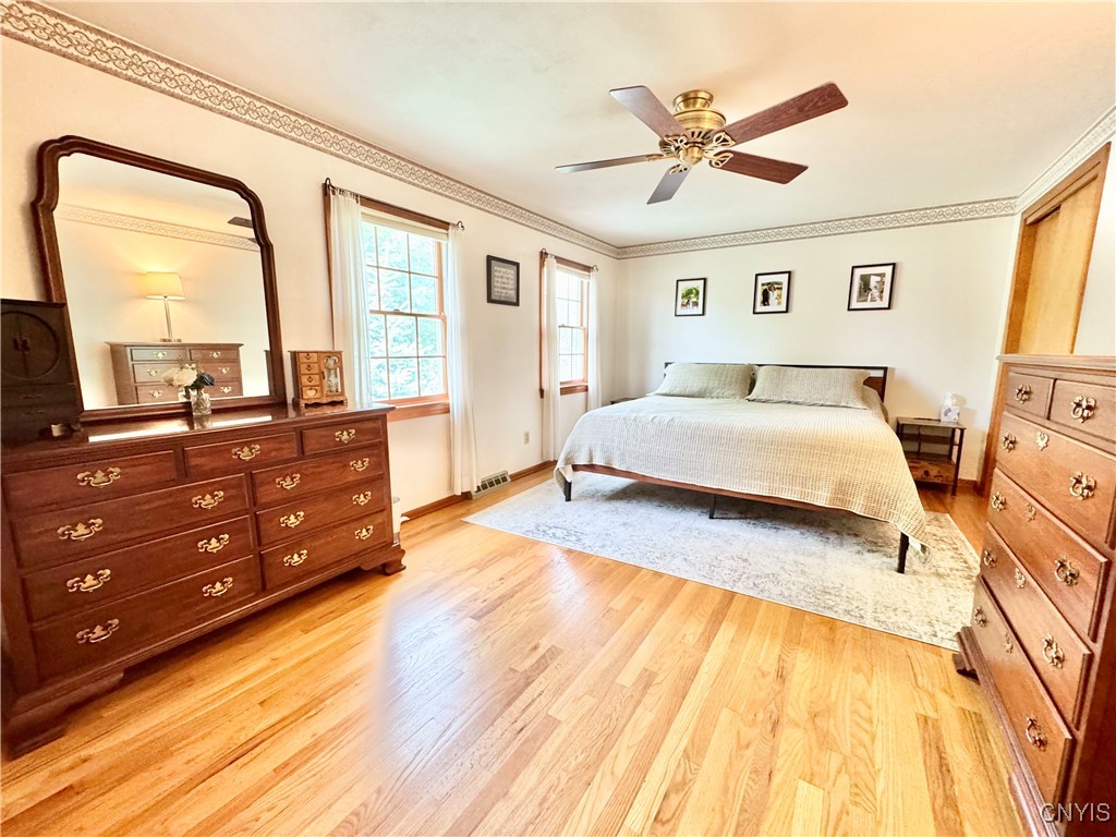 Camillus, New York 13031, United States, 4 Bedrooms Bedrooms, ,2 BathroomsBathrooms,Residential,Pending,153954