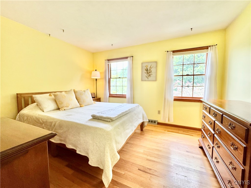 Camillus, New York 13031, United States, 4 Bedrooms Bedrooms, ,2 BathroomsBathrooms,Residential,Pending,153954