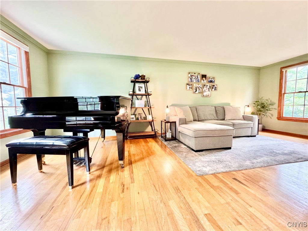 Camillus, New York 13031, United States, 4 Bedrooms Bedrooms, ,2 BathroomsBathrooms,Residential,Pending,153954