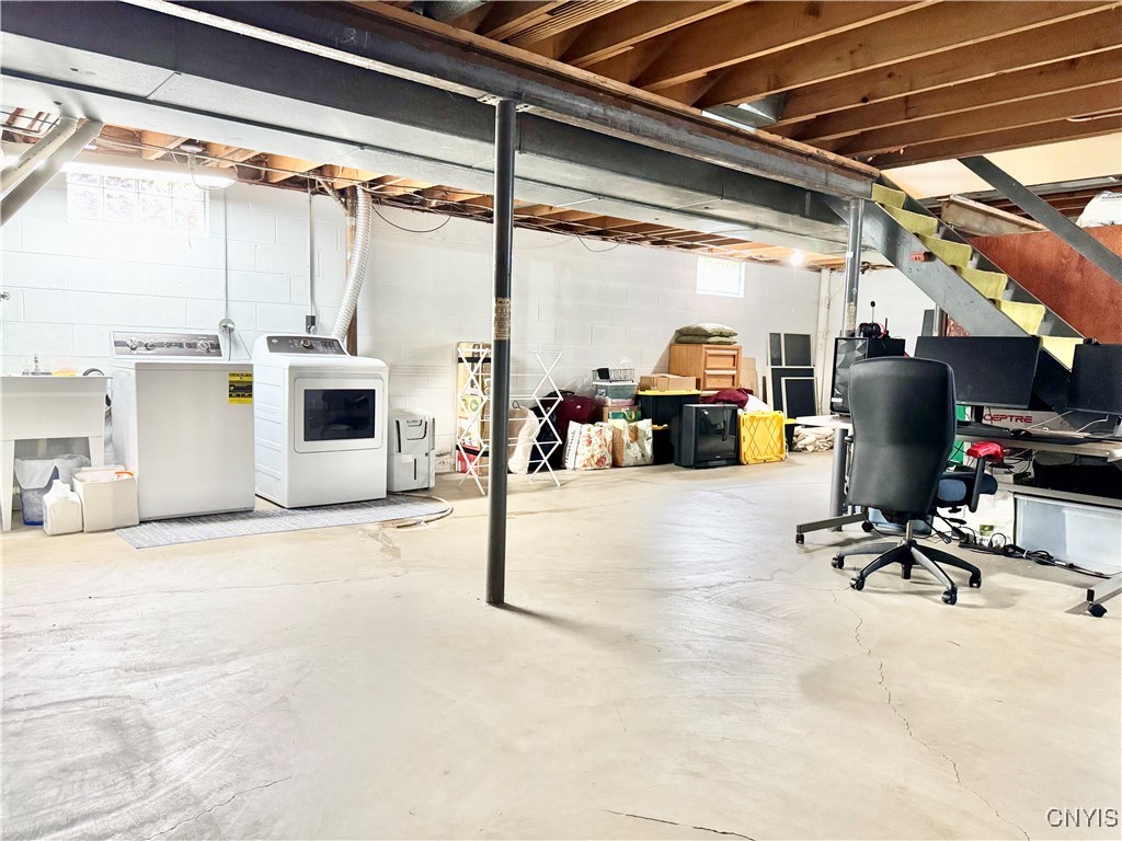 Camillus, New York 13031, United States, 4 Bedrooms Bedrooms, ,2 BathroomsBathrooms,Residential,Pending,153954