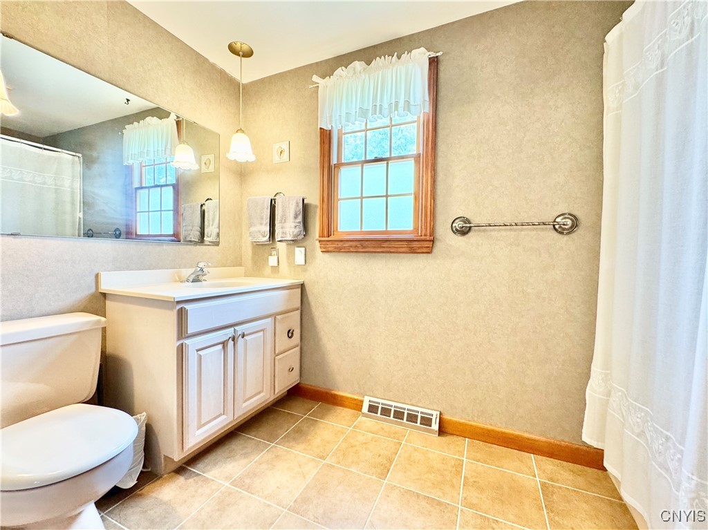 Camillus, New York 13031, United States, 4 Bedrooms Bedrooms, ,2 BathroomsBathrooms,Residential,Pending,153954