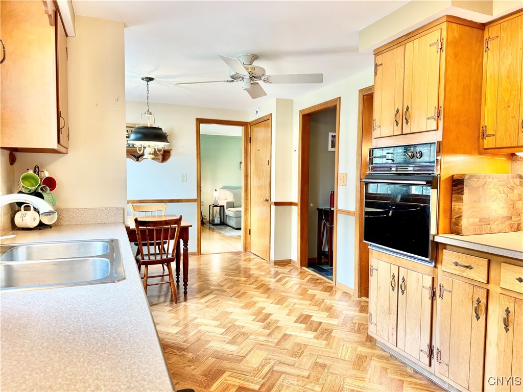 Camillus, New York 13031, United States, 4 Bedrooms Bedrooms, ,2 BathroomsBathrooms,Residential,Pending,153954