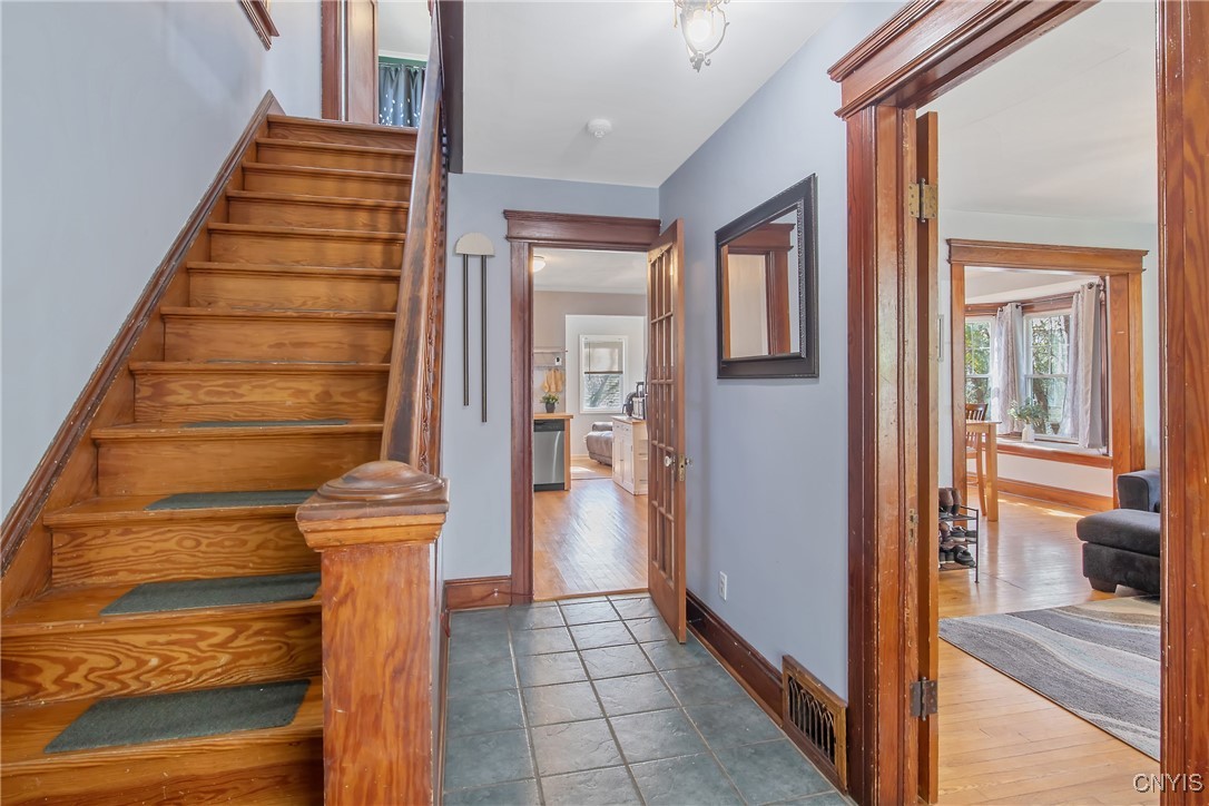 56 North Street, Camillus, New York image 5