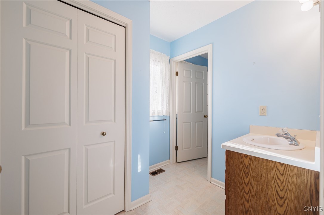 51 Harrier Circle, Henrietta, New York image 15