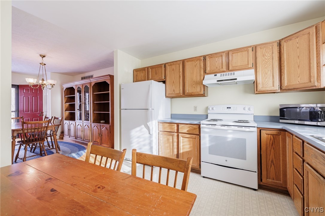 51 Harrier Circle, Henrietta, New York image 11