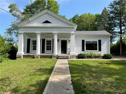 203 E Genesee Street, Manlius, NY 13066 - #: S1617448