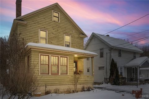 Photo of 142 Maxwell Avenue, Syracuse, NY 13207 (MLS # S1653675)
