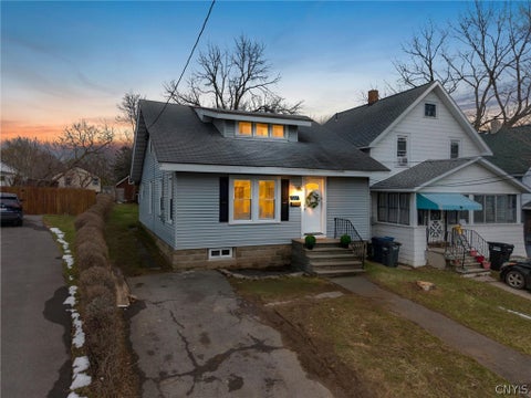 Homes For Sale - 127 Schuler Street<br/> Syracuse, NY 13203