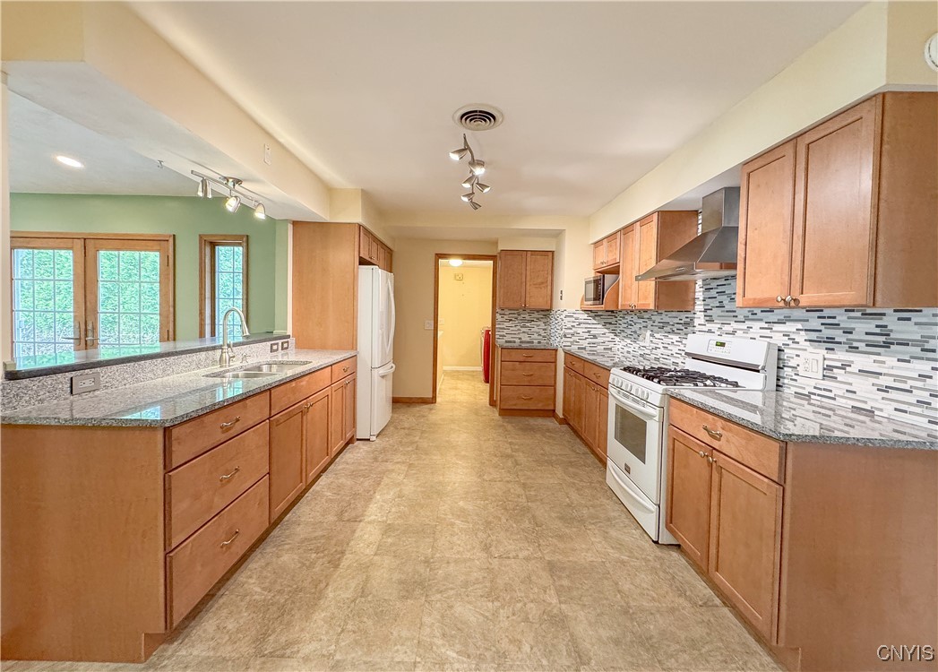 39 S Hurd Circle, Auburn, New York image 11