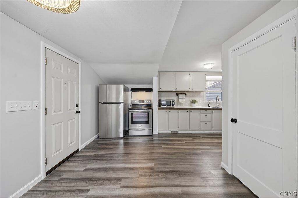 Photo of 500 Malden Road, Salina, NY 13211 (MLS # S1665013)