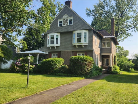 Photo for 103 W Garden Street