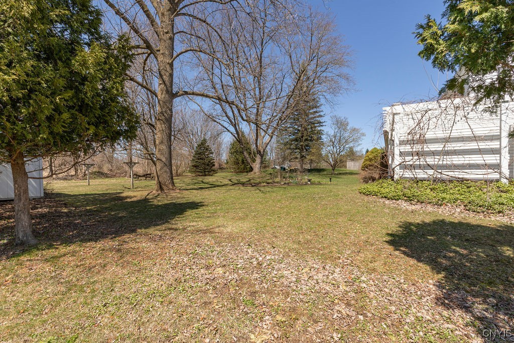 5597 Sunview Drive, Elbridge, New York image 39