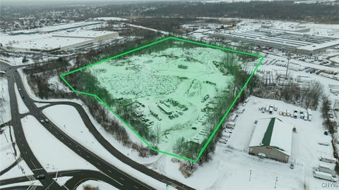 Photo of 3400 Court Street, Salina, NY 13206 (MLS # S1655053)