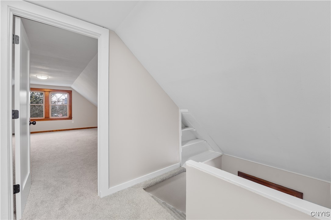 104 Burten Street, Syracuse, New York image 31