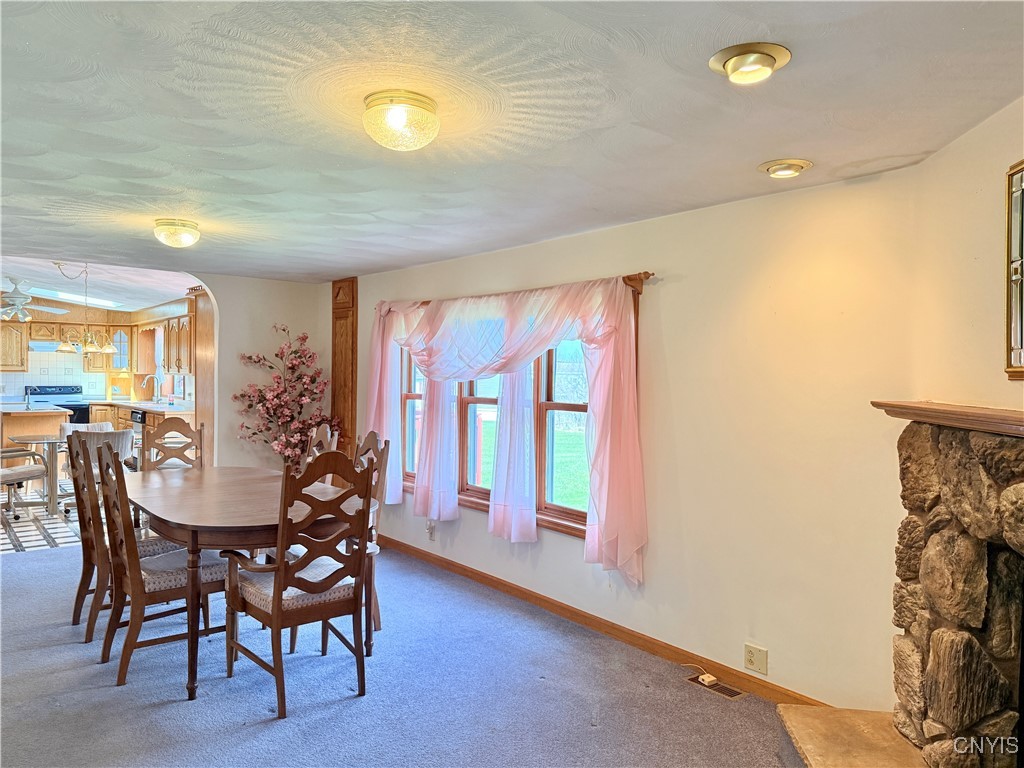 320 Matthew Drive, New Hartford, New York image 9
