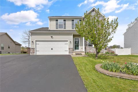 Homes For Sale - 8649 Alizarin Avenue<br/> Cicero, NY 13039