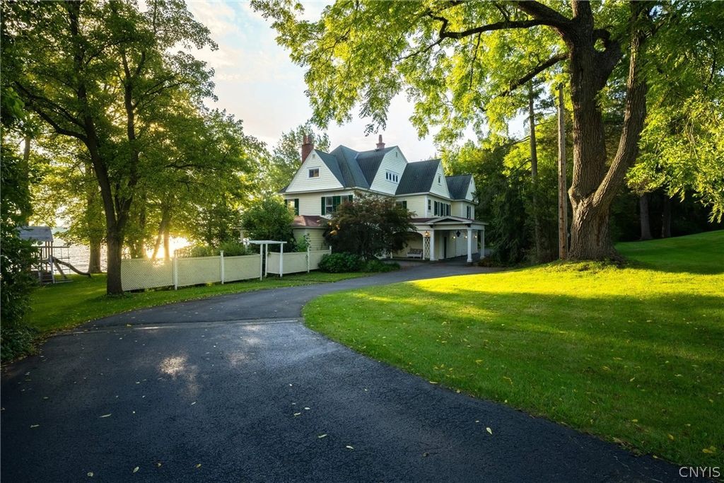 Photo of 1870 W Lake Road, Skaneateles, NY 13152 (MLS # S1664724)